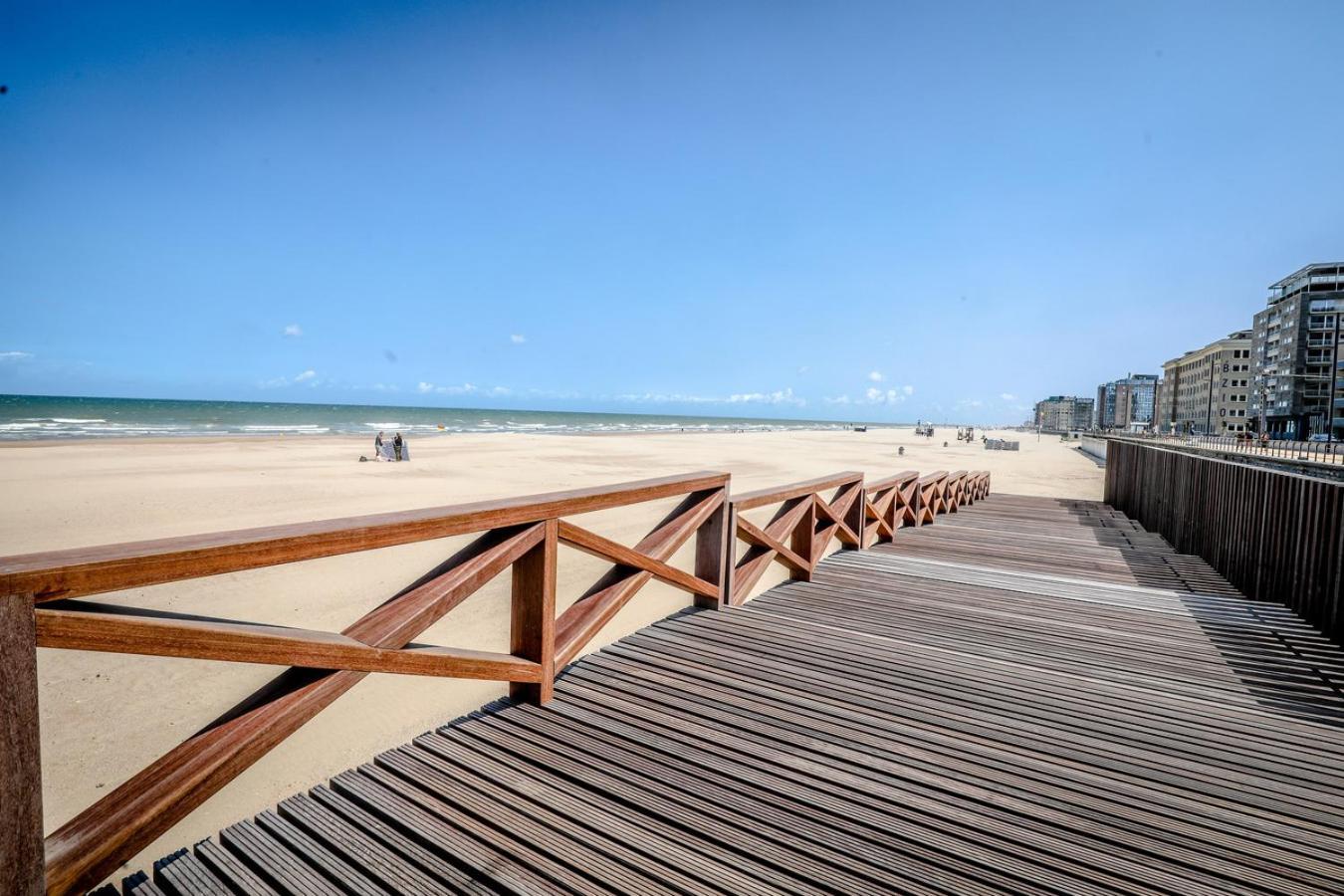 Mani * Ostend